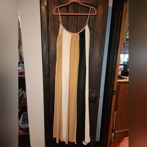 Line Dot size large dress - flowy, gently used